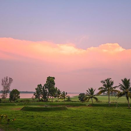 Fireflies Kabini Begūr Buitenkant foto